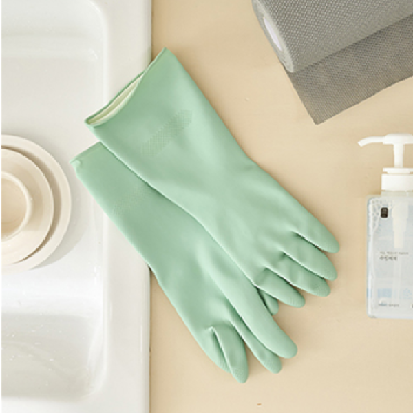 Saenghwal Gongjakso Rubber Gloves Standard M – Mint Green