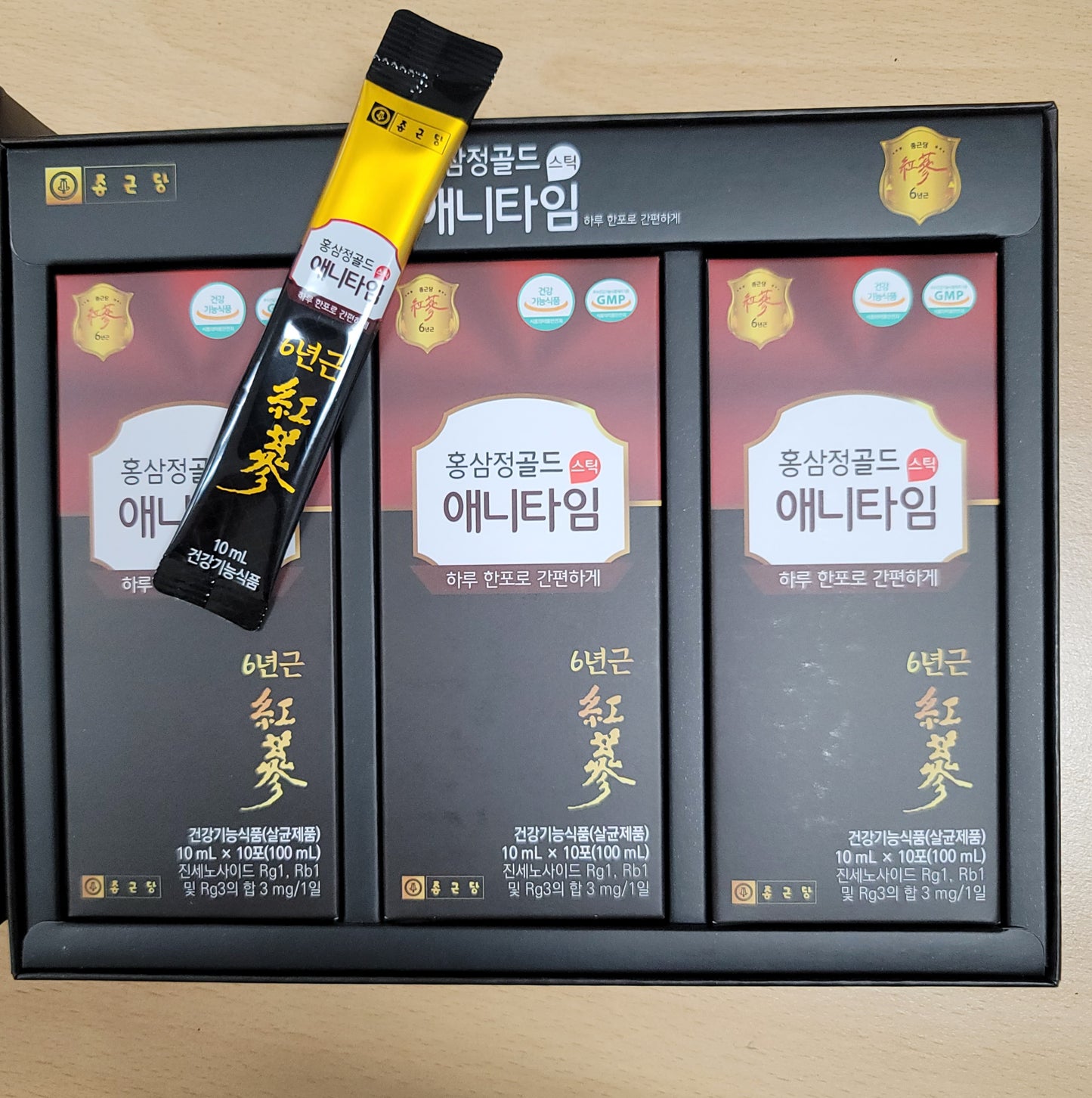 [ChongKunDang] Red Ginseng Extract Anytime Gold Stick 1 Box (10ml x 30 sticks) - (Red/Black)